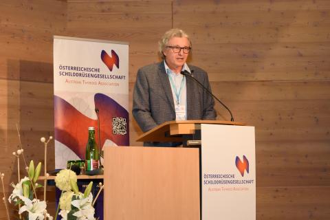 Dr.med. Wolfgang Buchinger, Präsident der Österreichischen Schilddrüsengesellschaft eröffnet den Schilddrüsendialog 2024